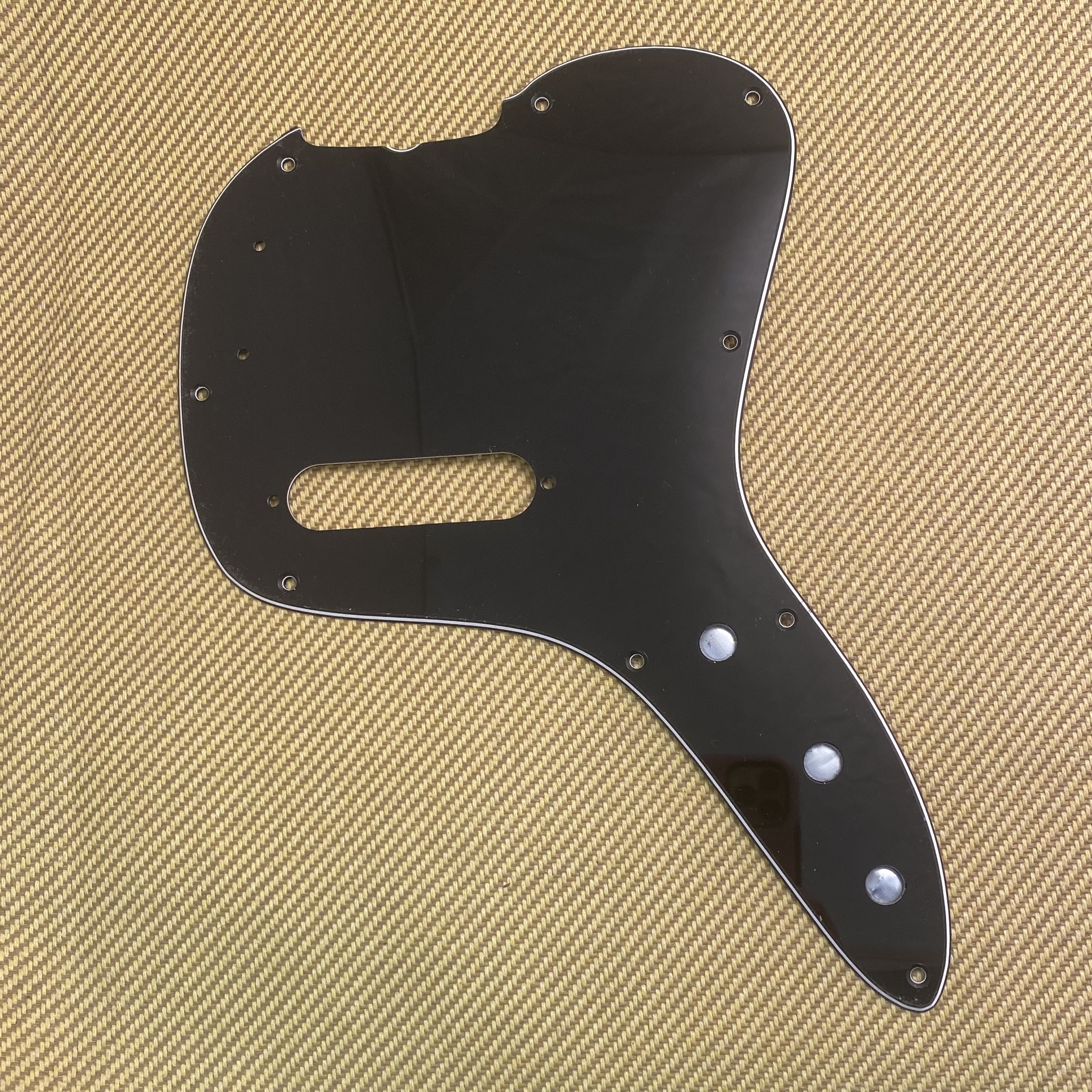MMB786003 3ply Black Pickguard for USA 1978 Musicmaster Bass