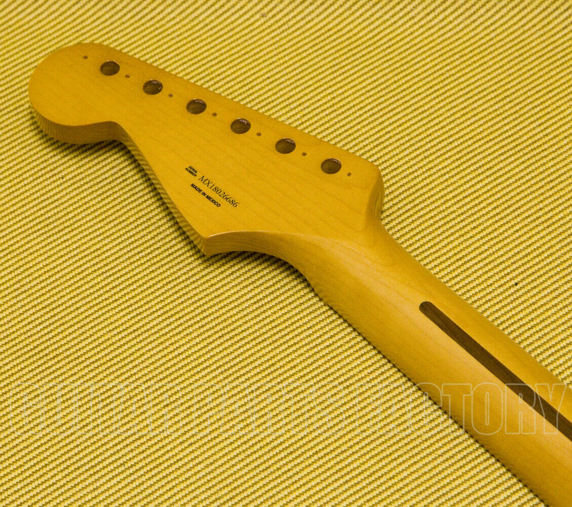 099-1002-921 Fender Classic Series 50's Stratocaster® Soft V Neck