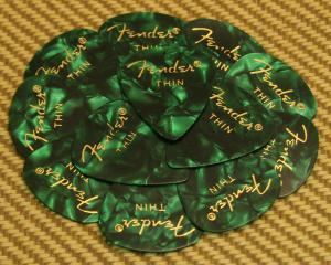 098-0351-771 Fender Thin 351 Green Moto Guitar Picks