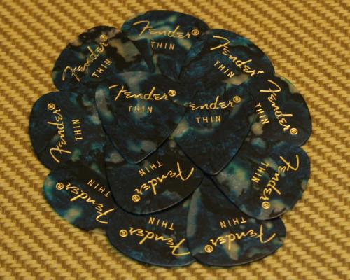 098-0351-708 Fender Thin 351 Turquoise Celluloid Moto Guitar Picks 0980351708