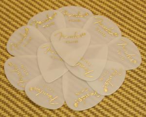 098-0351-780 Fender Thin White Celluloid 351 Picks