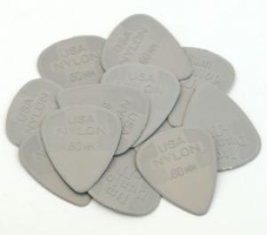 DUNLOP NYLON .60mm GUITAR PICKS