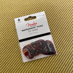 198-3351-300 (6) Fender Wavelength Tortoise Shell Celluloid Picks 351 1983351300