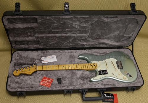 011-3932-718 Fender American Professional II Lefty Stratocaster Mystic Surf Green 0113932718